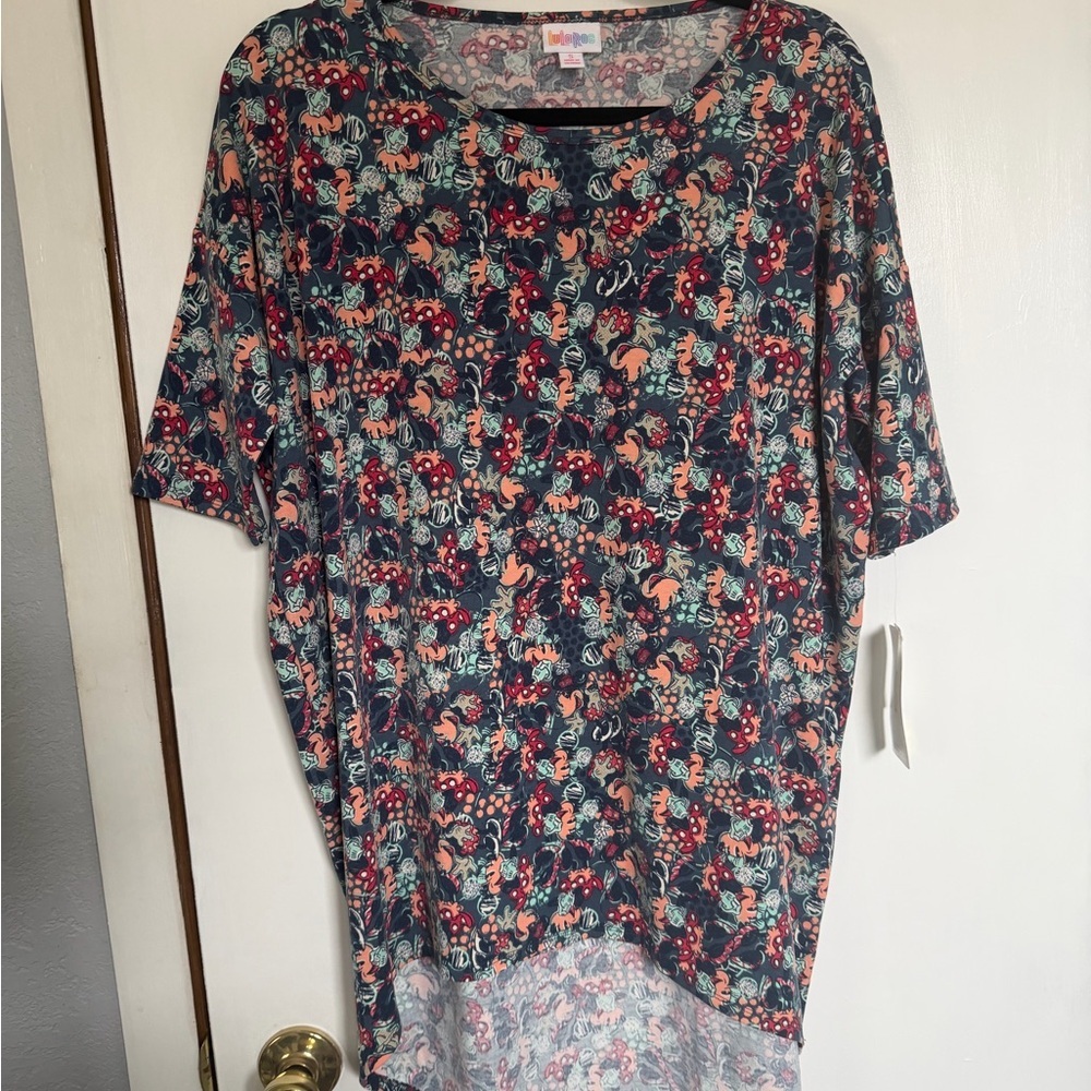 LuLaRoe Navy and Coral Patterned Short Sleeve Top